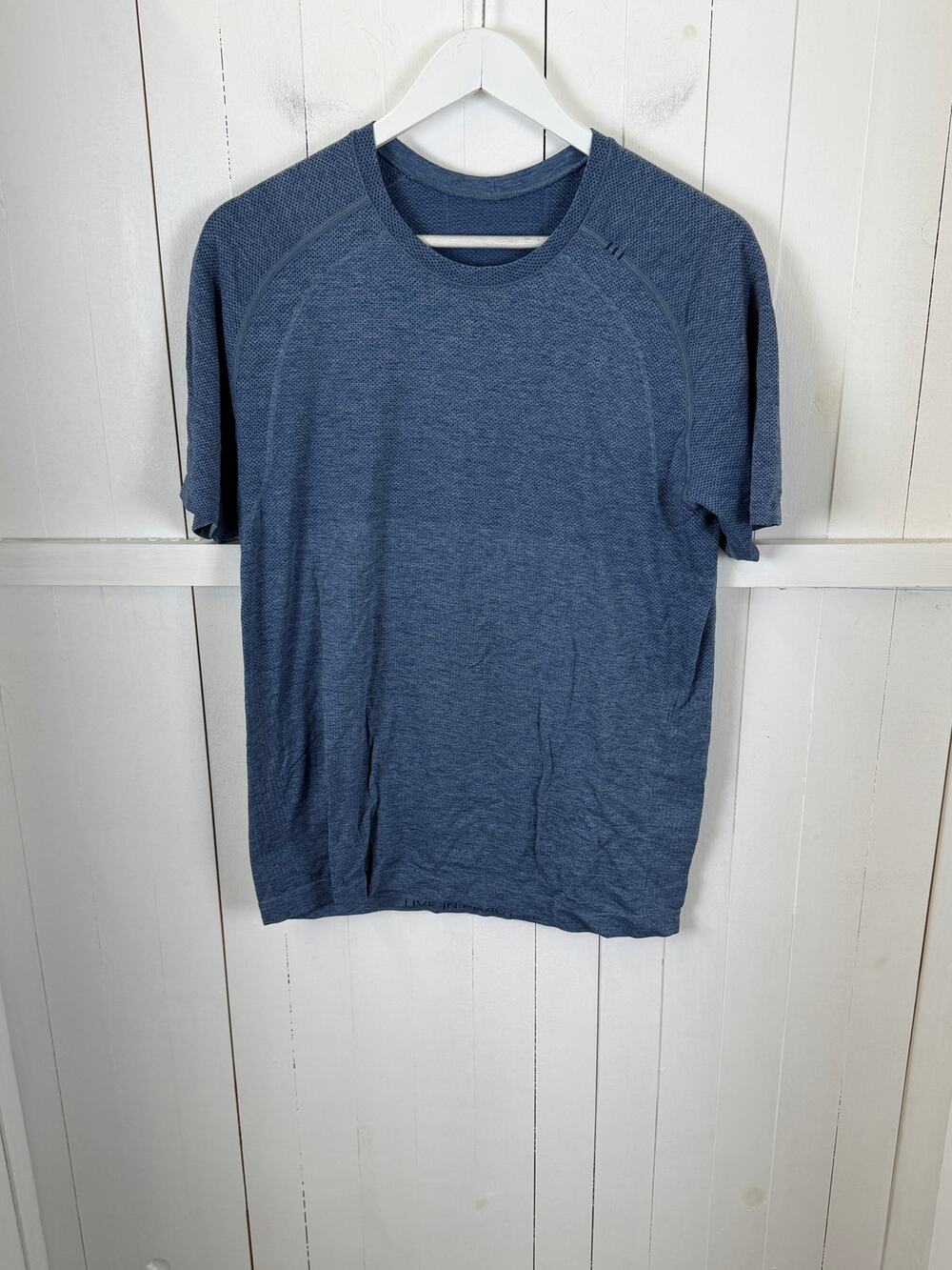 Lululemon Men's Blue T-Shirt Size M Polyester Activewear